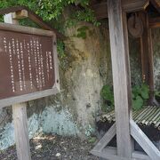 商人街の中ほどにある井戸