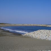 みやざき臨海公園に続く砂浜のビーチも