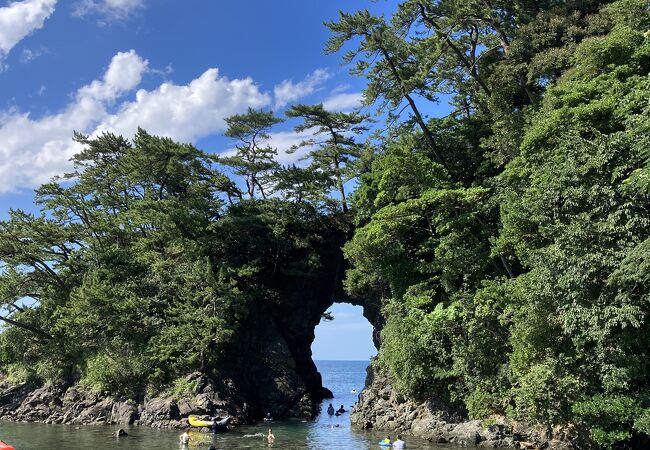 明鏡洞がある