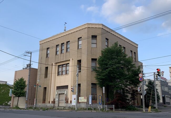 昭和10年小樽無尽北洋銀行新築記念文鎮 - メルカリ