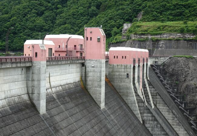 浅瀬石川ダム