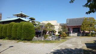 持宝院