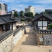 昔の韓国の暮らしをみることができます。