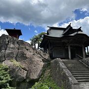 立石寺に向かって山のぼり