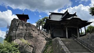 立石寺に向かって山のぼり