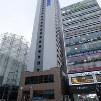 富平駅前にあるので便利なホテルだ