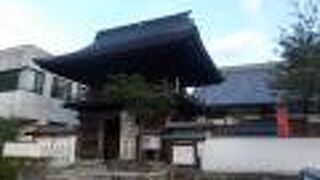 門は町内現存最古の木造建築