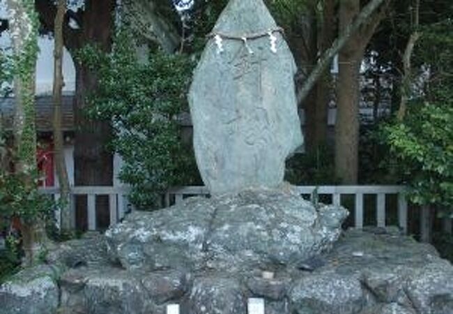 針塚が淡嶋神社にある