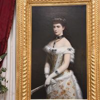 ロビーのシシの肖像画