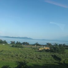 サンダ－バ－ドの車窓からの琵琶湖