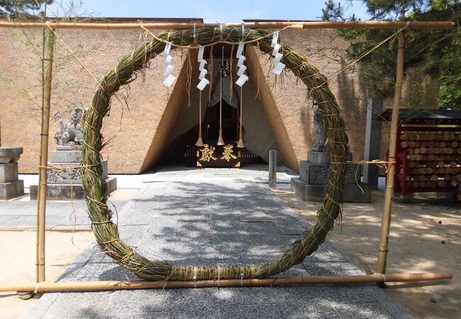 パワースポットらしい厳かで静かな神社