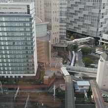 16階建てのメトロポリタン川崎が見えます