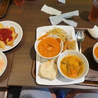 カレーがメインの朝食