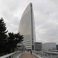 横浜のシンボルのひとつ。目を引く建物です。