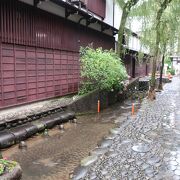 綺麗な水の流れる郡上八幡らしい場所