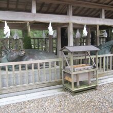 「神馬・神牛像」