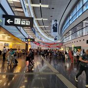 コンパクトで分かりやすい空港駅。