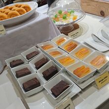 ヒースローで他国は止めたのに日系だけやってたのとよく似ている