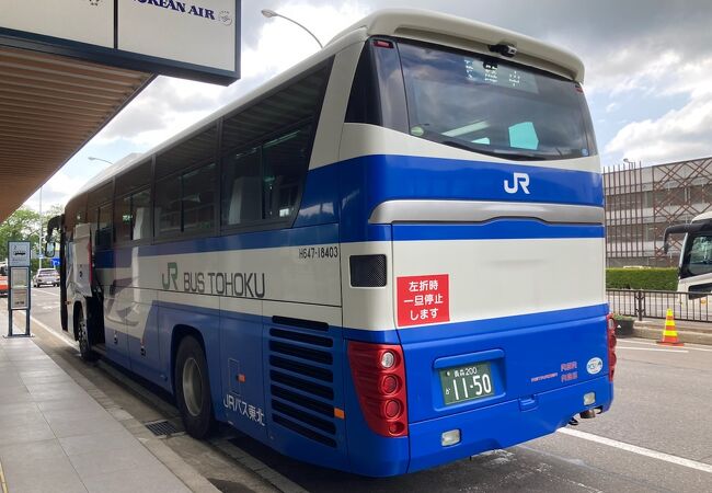 青森空港とJR青森駅を結ぶ空港バス！車窓からの景色もナイスです