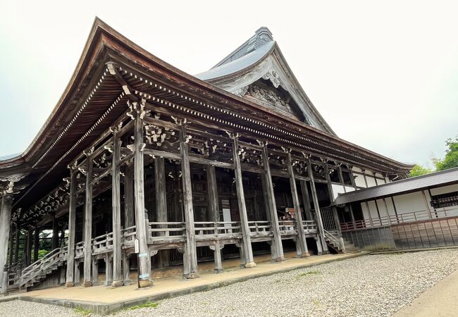 大修理後の勝興寺