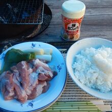 これがサフォーク種のラム肉であるがピンク色で鶏肉に見える