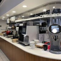 シャルルドゴール空港 ターミナル1 ルフトハンザ セネター ラウンジ