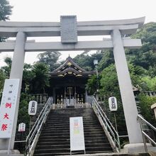 西叶神社石段前から