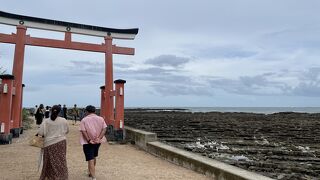 絶景に囲まれた神社