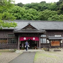 旧迩摩郡役所の建物