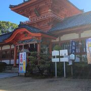 日本に３つしかない八幡造りの社殿