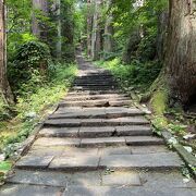 荘厳な雰囲気