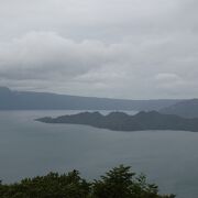 秋田県側の十和田湖眺望スポット （発荷峠展望台）