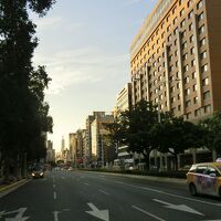 大きな通りに面してますが、繁華街ではないので落ち着いた雰囲気