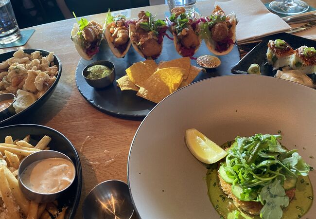 カクタス クラブ カフェ (イングリッシュ ベイ ビーチ店)