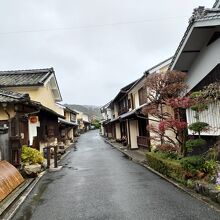 電線が地中化され景観が向上した