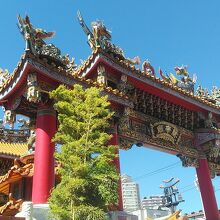 横浜中華街関帝廟の門