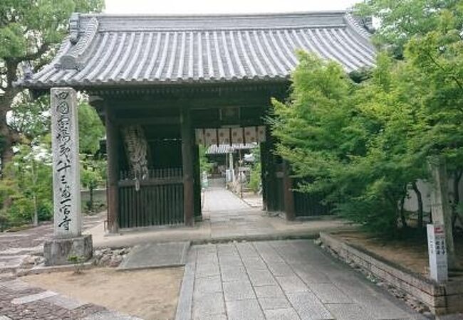 高松空港に近いお寺