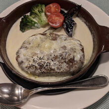 チーズハンバーグ