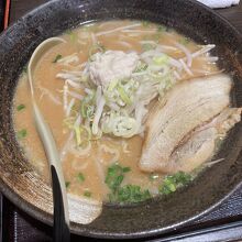 酒粕味噌らーめん（米粉麺）1,070円+税