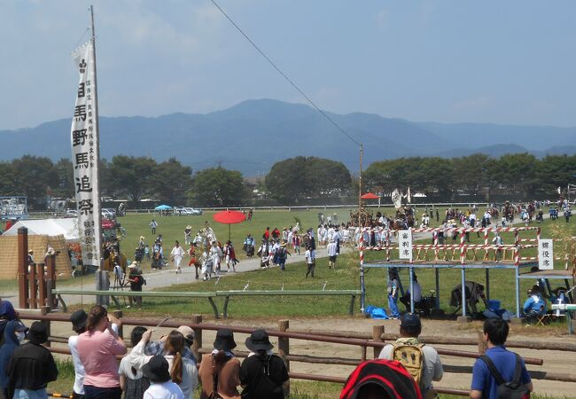 福島の「相馬野馬追」国の重要無形民俗文化財指定 お行列の後　甲冑競馬と神旗争奪戦