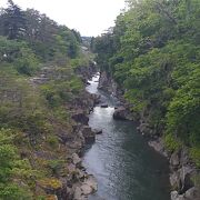 2023年５月20日の15時50分現在、厳美公園や天工橋付近では人の姿が多かったです