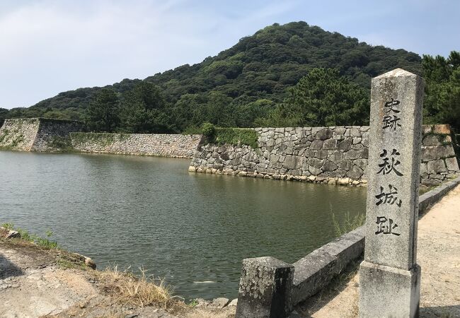萩城跡（山口県萩）：毛利家の城跡、萩の「明治日本の産業革命遺産」世界遺産の一つ
