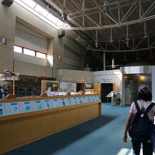 館内の展示施設へ