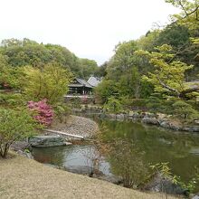 美しい庭園を眺めながら引き返し、神勝寺拝観、禅体験を終えた。