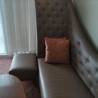 面白いデザインのソファ