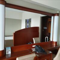 コンパクトなデスク回り