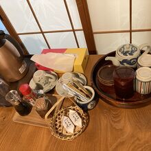 蕎麦茶の他にインスタントコーヒーも。