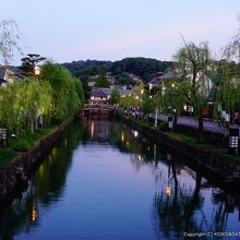 だんだん灯りがともされてきます。