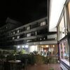 大きなホテルで