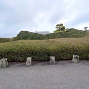 草原と山を想わせるような植栽でした